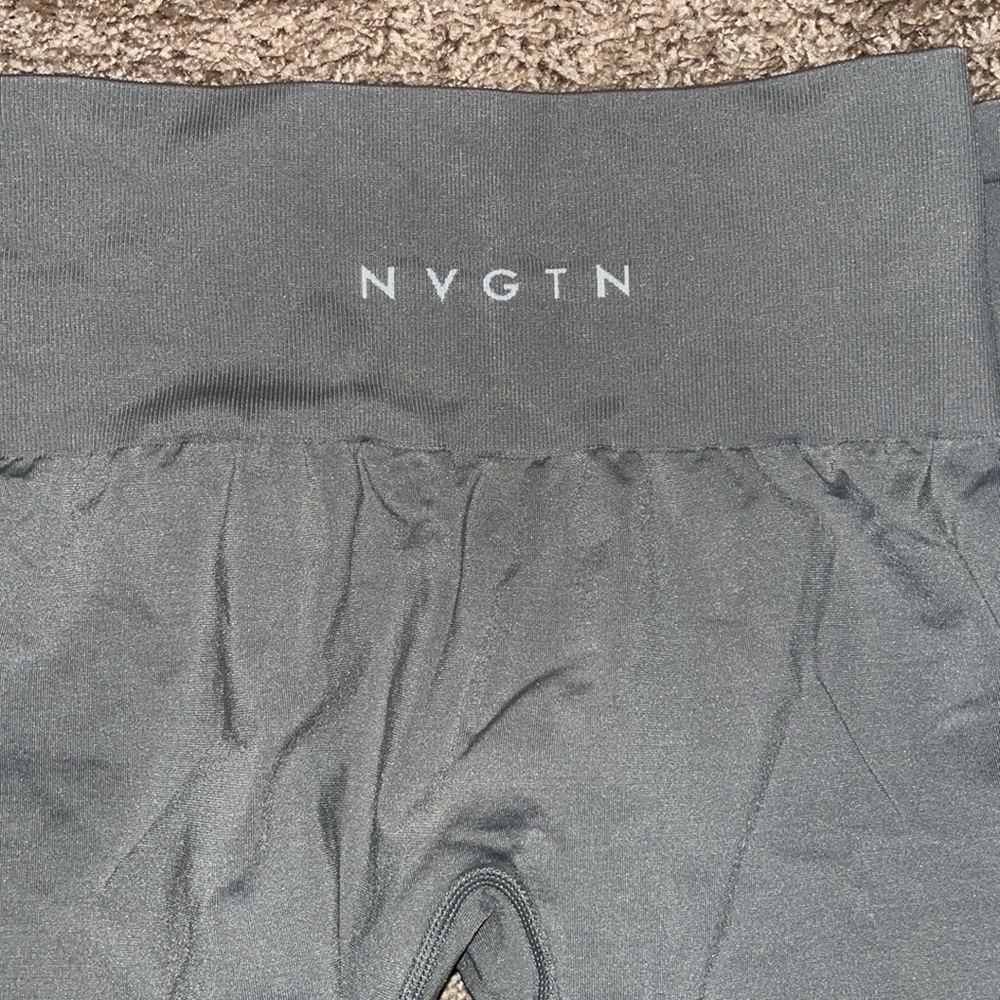 SOLD ⭐️NVGTN Light Gray solid seamless leggings NWOT - Picture 6 of 7